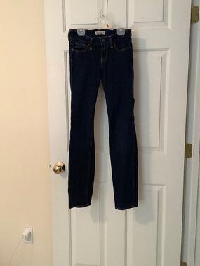 Hollister skinny jeans dark wash Size 1R